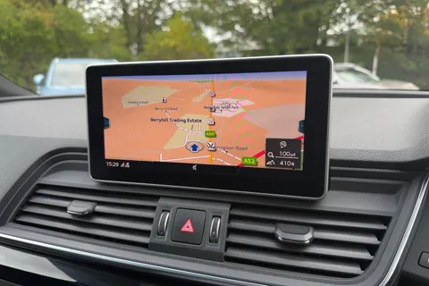 LV20LRO Audi Q5 2.0 TFSIe 50 Black Edition S Tronic quattro Euro 6 (s/s) 5dr 14.1kWh Thumbnail #13