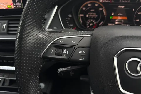 LV20LRO Audi Q5 2.0 TFSIe 50 Black Edition S Tronic quattro Euro 6 (s/s) 5dr 14.1kWh Thumbnail #34