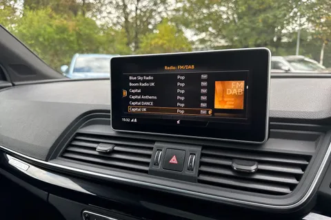 LV20LRO Audi Q5 2.0 TFSIe 50 Black Edition S Tronic quattro Euro 6 (s/s) 5dr 14.1kWh Thumbnail #39