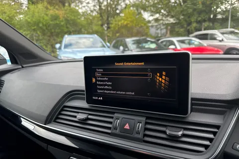 LV20LRO Audi Q5 2.0 TFSIe 50 Black Edition S Tronic quattro Euro 6 (s/s) 5dr 14.1kWh Thumbnail #42