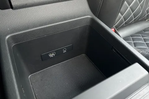 LV20LRO Audi Q5 2.0 TFSIe 50 Black Edition S Tronic quattro Euro 6 (s/s) 5dr 14.1kWh Thumbnail #44