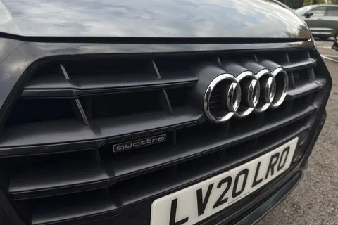 LV20LRO Audi Q5 2.0 TFSIe 50 Black Edition S Tronic quattro Euro 6 (s/s) 5dr 14.1kWh Thumbnail #50