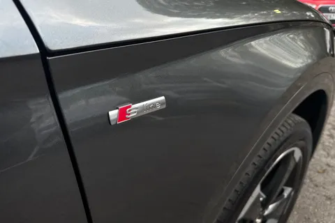 LV20LRO Audi Q5 2.0 TFSIe 50 Black Edition S Tronic quattro Euro 6 (s/s) 5dr 14.1kWh Thumbnail #51