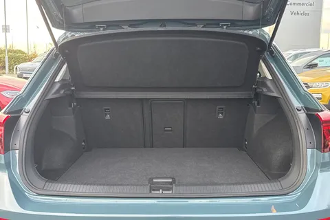 GF25UXB Volkswagen T-Roc 1.5 TSI Match 5dr DSG Thumbnail #7
