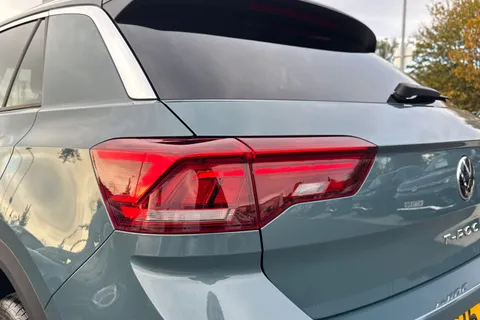 GF25UXB Volkswagen T-Roc 1.5 TSI Match 5dr DSG Thumbnail #8