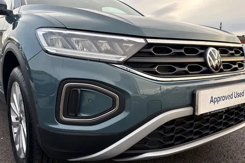 GF25UXB Volkswagen T-Roc 1.5 TSI Match 5dr DSG Thumbnail #9