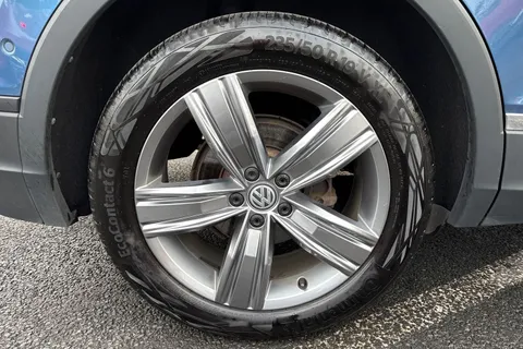 KE70XZS Volkswagen Tiguan Allspace 2.0 TDI Match Euro 6 (s/s) 5dr Thumbnail #11