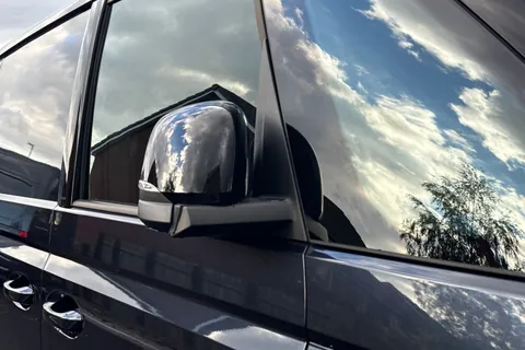 YB74MVV Volkswagen Id. Buzz Cargo 210kW Commerce Plus 79kWh Auto Thumbnail #30