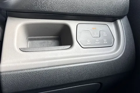 YB74MVV Volkswagen Id. Buzz Cargo 210kW Commerce Plus 79kWh Auto Thumbnail #34