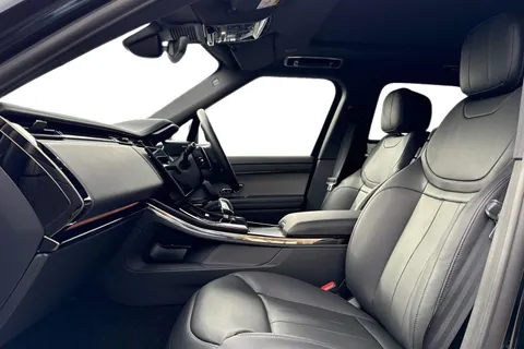 DN25FTT Land Rover Range Rover Sport 3.0 P460e Edition 5dr Thumbnail #4