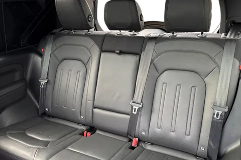 DW23FMK Land Rover Defender 90 3.0 D300 90 X 3dr Thumbnail #5