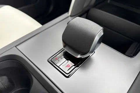 Land Rover Discovery Sport 2.0 D165 MHEV Dynamic SE Auto 4WD Euro 6 (s/s) 5dr Thumbnail #17