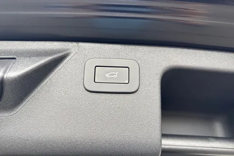 Land Rover Discovery Sport 2.0 D165 MHEV Dynamic SE Auto 4WD Euro 6 (s/s) 5dr Thumbnail #24