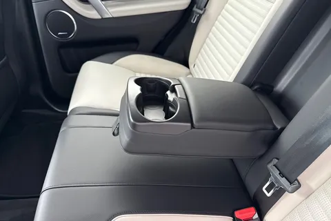 Land Rover Discovery Sport 2.0 D165 MHEV Dynamic SE Auto 4WD Euro 6 (s/s) 5dr Thumbnail #25