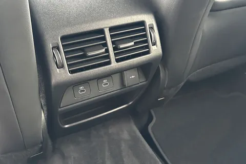 Land Rover Discovery Sport 2.0 D165 MHEV Dynamic SE Auto 4WD Euro 6 (s/s) 5dr Thumbnail #26