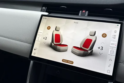 Land Rover Discovery Sport 2.0 D165 MHEV Dynamic SE Auto 4WD Euro 6 (s/s) 5dr Thumbnail #32