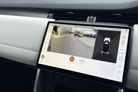 Land Rover Discovery Sport 2.0 D165 MHEV Dynamic SE Auto 4WD Euro 6 (s/s) 5dr Thumbnail #37