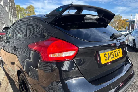 SA18EKY Ford Focus 2.3T EcoBoost RS Hatchback 5dr Petrol Manual AWD Euro 6 (s/s) (350 ps) Thumbnail #9