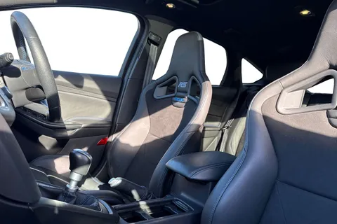 SA18EKY Ford Focus 2.3T EcoBoost RS Hatchback 5dr Petrol Manual AWD Euro 6 (s/s) (350 ps) Thumbnail #17