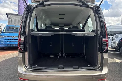 BT25KUD Volkswagen Caddy 2.0 TDI 122ps Maxi Life 7 Seat DSG 2025 Thumbnail #9