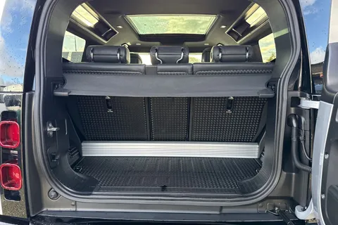 7 of 64 for Land Rover Defender 90 3.0 D250 MHEV X-Dynamic HSE Auto 4WD Euro 6 (s/s) 3dr