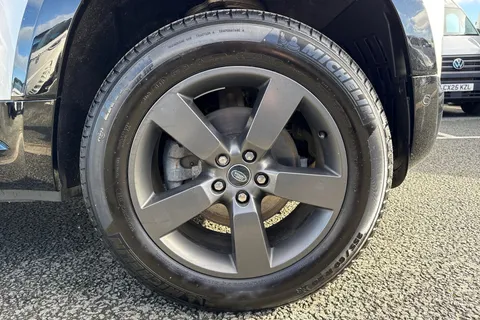 10 of 64 for Land Rover Defender 90 3.0 D250 MHEV X-Dynamic HSE Auto 4WD Euro 6 (s/s) 3dr