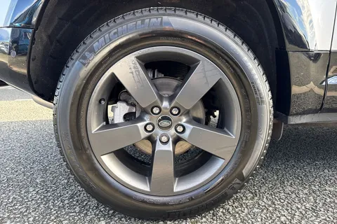 13 of 64 for Land Rover Defender 90 3.0 D250 MHEV X-Dynamic HSE Auto 4WD Euro 6 (s/s) 3dr