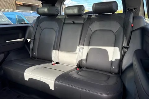 19 of 64 for Land Rover Defender 90 3.0 D250 MHEV X-Dynamic HSE Auto 4WD Euro 6 (s/s) 3dr