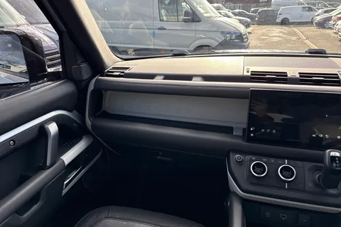 20 of 64 for Land Rover Defender 90 3.0 D250 MHEV X-Dynamic HSE Auto 4WD Euro 6 (s/s) 3dr