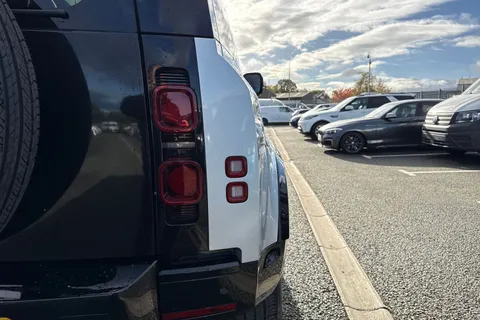 26 of 64 for Land Rover Defender 90 3.0 D250 MHEV X-Dynamic HSE Auto 4WD Euro 6 (s/s) 3dr