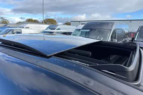 51 of 64 for Land Rover Defender 90 3.0 D250 MHEV X-Dynamic HSE Auto 4WD Euro 6 (s/s) 3dr