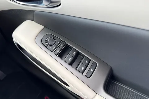 BYD ATTO 2 51.1kWh Boost Auto 5dr Thumbnail #46