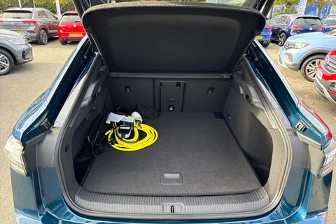 KW74TYV Volkswagen Id.7 210kW Match Pro 77kWh 5dr Auto | Heated Seats | Harman Kardon Thumbnail #7