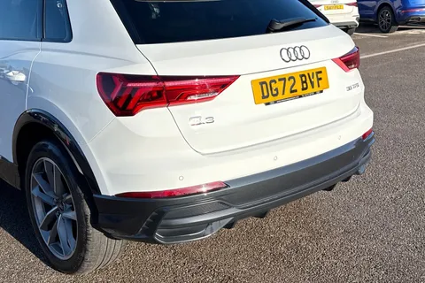 DG72BVF Audi Q3 Black Edition 35 TFSI  150 PS S tronic Thumbnail #9