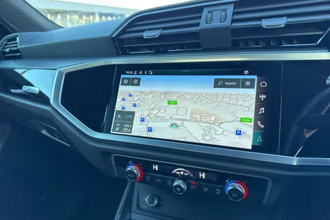 DG72BVF Audi Q3 Black Edition 35 TFSI  150 PS S tronic Thumbnail #18