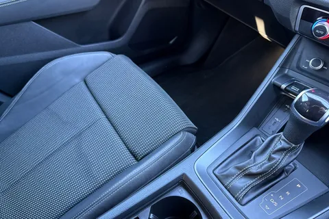 DG72BVF Audi Q3 Black Edition 35 TFSI  150 PS S tronic Thumbnail #21