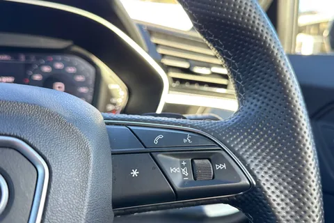 DG72BVF Audi Q3 Black Edition 35 TFSI  150 PS S tronic Thumbnail #26