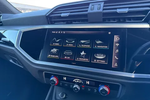 DG72BVF Audi Q3 Black Edition 35 TFSI  150 PS S tronic Thumbnail #29