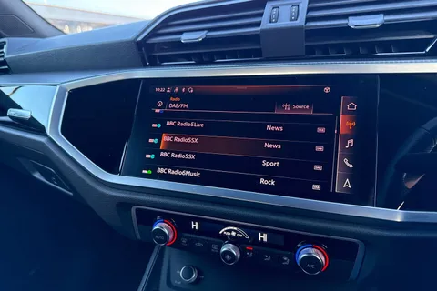 DG72BVF Audi Q3 Black Edition 35 TFSI  150 PS S tronic Thumbnail #30