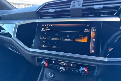 DG72BVF Audi Q3 Black Edition 35 TFSI  150 PS S tronic Thumbnail #31