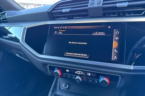 DG72BVF Audi Q3 Black Edition 35 TFSI  150 PS S tronic Thumbnail #32