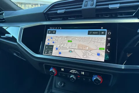 DG72BVF Audi Q3 Black Edition 35 TFSI  150 PS S tronic Thumbnail #35