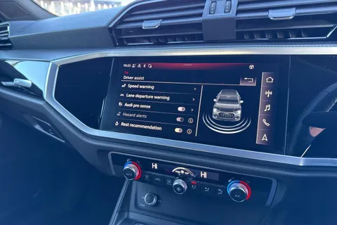 DG72BVF Audi Q3 Black Edition 35 TFSI  150 PS S tronic Thumbnail #40