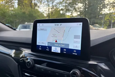 YR22LHL Ford Kuga 2.5 Duratec 14.4kWh ST-Line X Edition CVT Euro 6 (s/s) 5dr Thumbnail #13