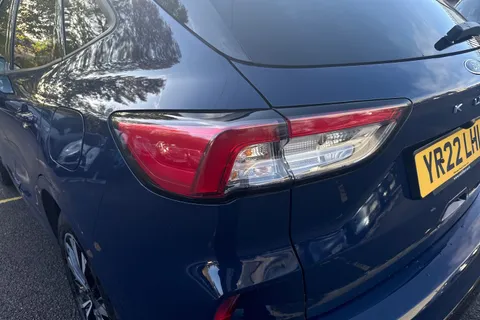 YR22LHL Ford Kuga 2.5 Duratec 14.4kWh ST-Line X Edition CVT Euro 6 (s/s) 5dr Thumbnail #17