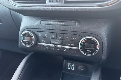 YR22LHL Ford Kuga 2.5 Duratec 14.4kWh ST-Line X Edition CVT Euro 6 (s/s) 5dr Thumbnail #20