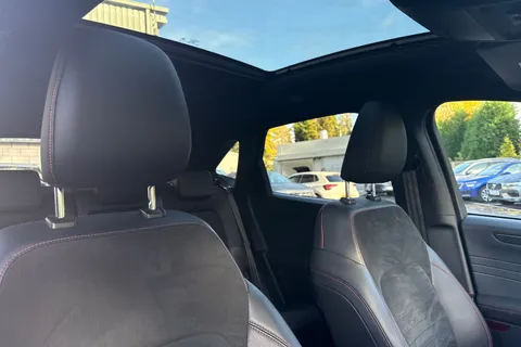 YR22LHL Ford Kuga 2.5 Duratec 14.4kWh ST-Line X Edition CVT Euro 6 (s/s) 5dr Thumbnail #22