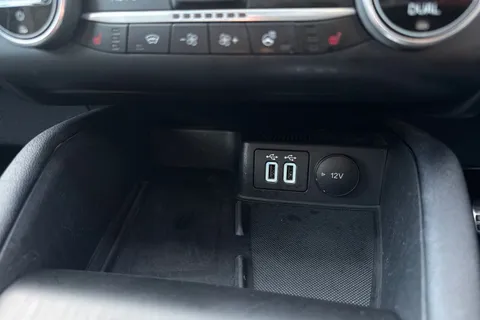 YR22LHL Ford Kuga 2.5 Duratec 14.4kWh ST-Line X Edition CVT Euro 6 (s/s) 5dr Thumbnail #28