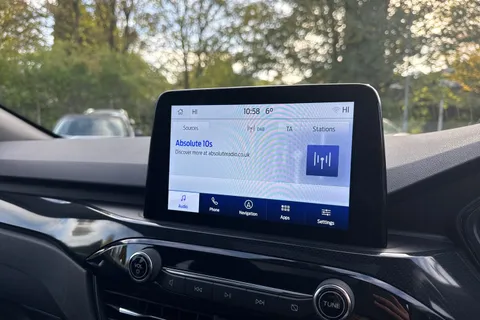 YR22LHL Ford Kuga 2.5 Duratec 14.4kWh ST-Line X Edition CVT Euro 6 (s/s) 5dr Thumbnail #33