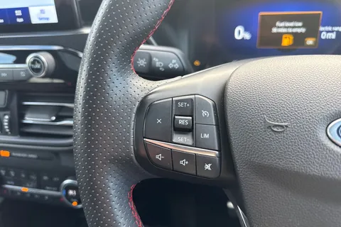 YR22LHL Ford Kuga 2.5 Duratec 14.4kWh ST-Line X Edition CVT Euro 6 (s/s) 5dr Thumbnail #41